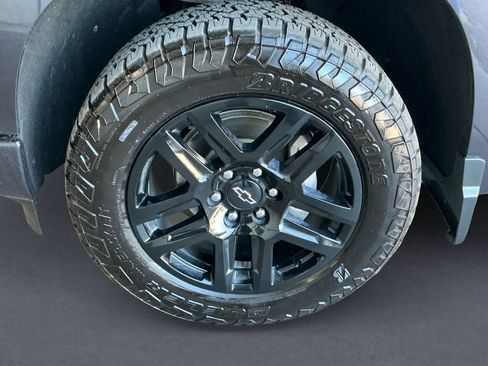 Used 2023 Chevrolet Silverado 1500 RST w/ Z71 Off-Road Package AWD/4WD image 9