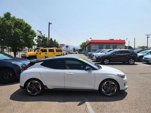 Used 2019 Hyundai Veloster Turbo Ultimate FWD image 3