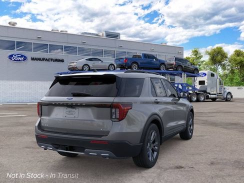 New 2026 Ford Explorer Active w/ Active Comfort Package AWD/4WD image 8