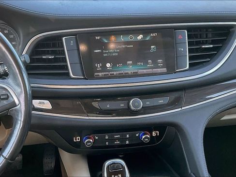 Used 2019 Buick Enclave Essence image 6