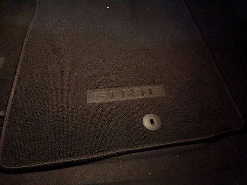 Used 2021 Kia Forte EX image 29