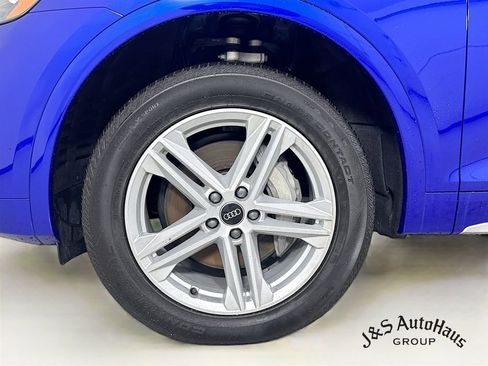 Used 2024 Audi Q5 e Premium Plus w/ Premium Plus Package image 38