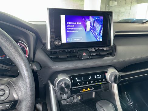 Used 2023 Toyota RAV4 LE FWD image 28