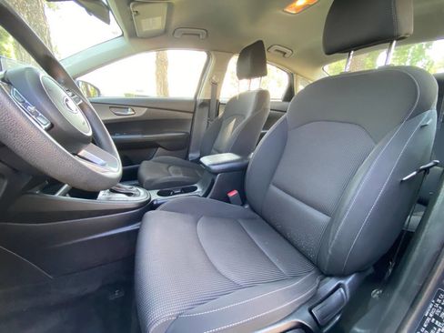 Used 2020 Kia Forte LXS image 19