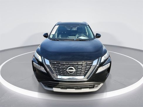 Used 2023 Nissan Rogue SV w/ SV Premium Package image 3