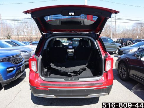 Used 2022 Ford Explorer XLT w/ Equipment Group 202A image 29