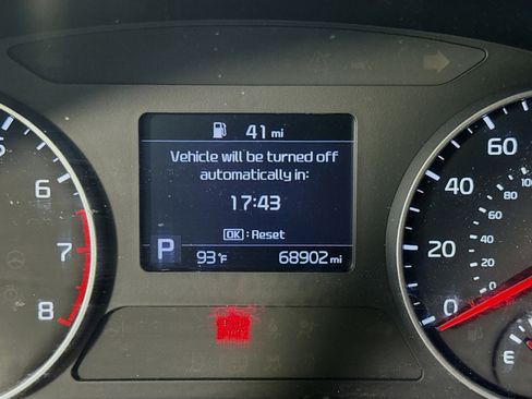 Used 2023 Kia Seltos S FWD image 16