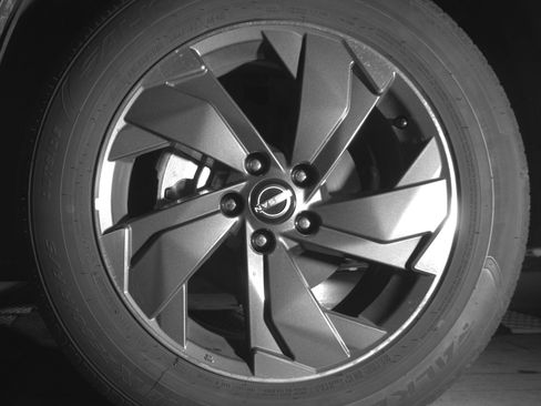 Used 2025 Nissan Rogue SV image 12