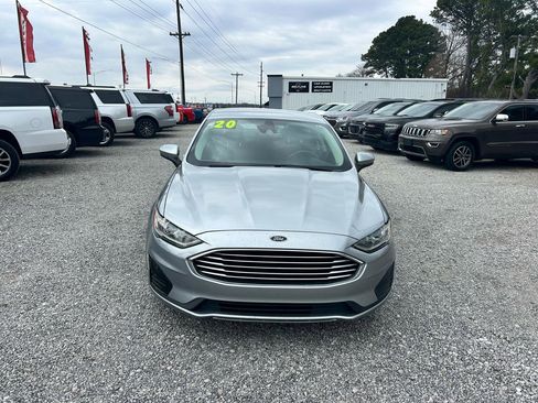 Used 2020 Ford Fusion SE FWD image 16
