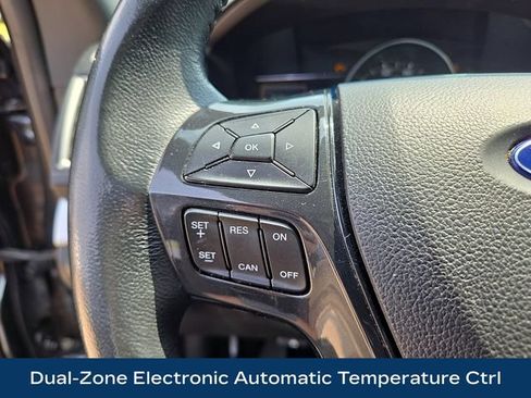 Used 2017 Ford Explorer XLT w/ Equipment Group 202A AWD/4WD image 7