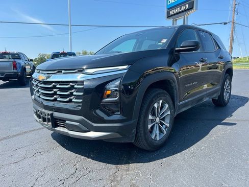 Used 2026 Chevrolet Equinox LT AWD/4WD image 1