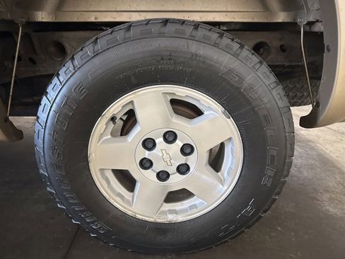 Used 2006 Chevrolet Silverado 1500 LT w/ Light Duty Power Package image 25