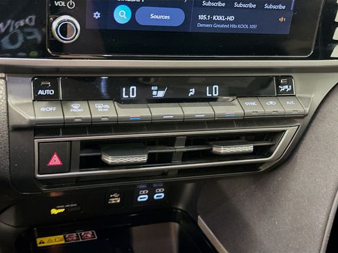 Used 2025 Toyota Camry LE FWD image 23
