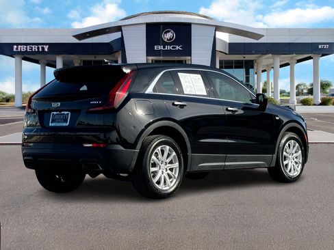 Used 2019 Cadillac XT4 Luxury image 3