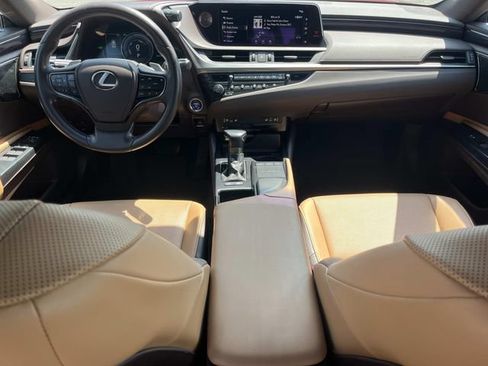 Used 2020 Lexus ES 300h w/ Premium Package FWD image 12