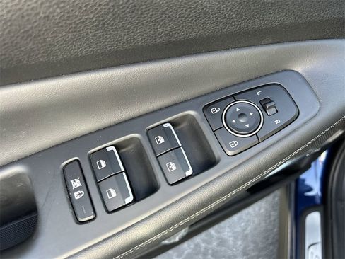 Used 2020 Hyundai Santa Fe Limited image 22