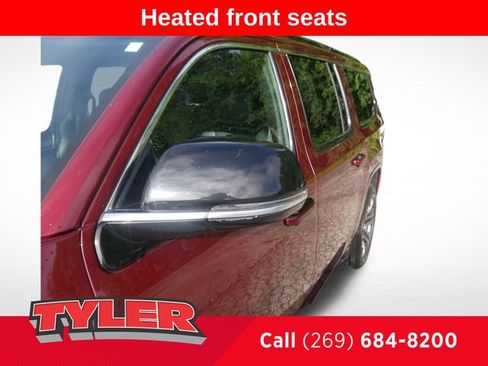 Used 2024 Jeep Wagoneer L Series II w/ Flexible Seating Group AWD/4WD image 11