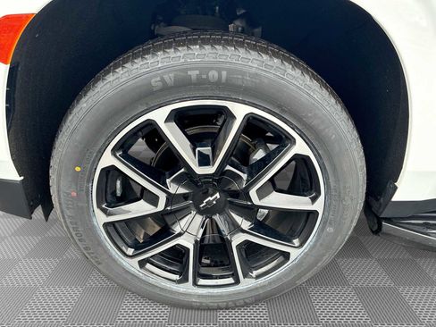 Certified 2023 Chevrolet Suburban RST image 34