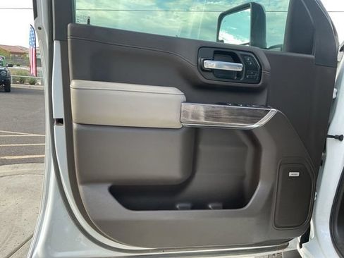 Used 2022 Chevrolet Silverado 2500 LTZ w/ LTZ Plus Package AWD/4WD image 13