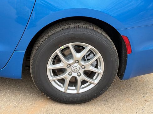 New 2026 Chrysler Pacifica Select FWD image 12