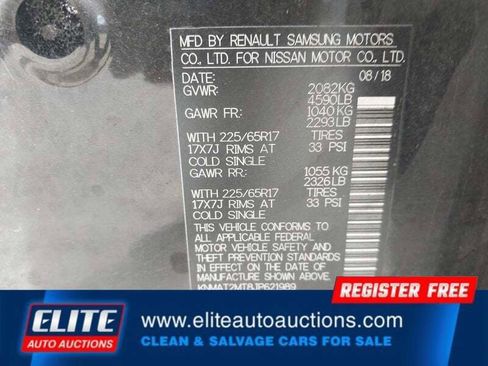 Used 2018 Nissan Rogue SV image 18