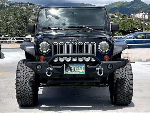 Used 2013 Jeep Wrangler Unlimited Sahara w/ Connectivity Group AWD/4WD image 6