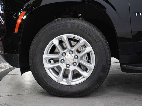Used 2025 Chevrolet Tahoe LT AWD/4WD image 32