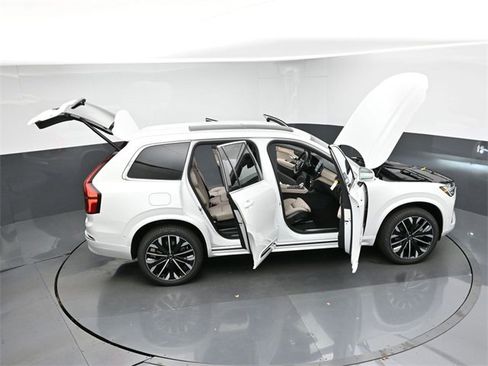 New 2026 Volvo XC90 B6 Ultra image 50