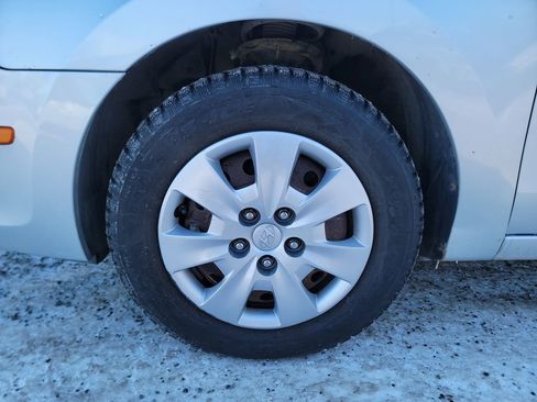 Used 2010 Hyundai Elantra GLS image 10