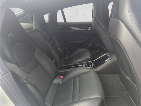 Used 2022 Porsche Panamera 4 w/ Premium Package image 26
