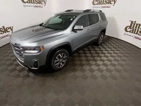 Used 2023 GMC Acadia SLE w/ Driver Convenience Package image 4