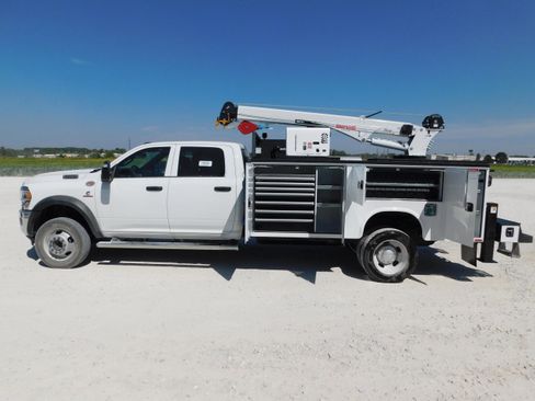 New 2024 RAM 5500 Tradesman w/ Chrome Appearance Group image 2
