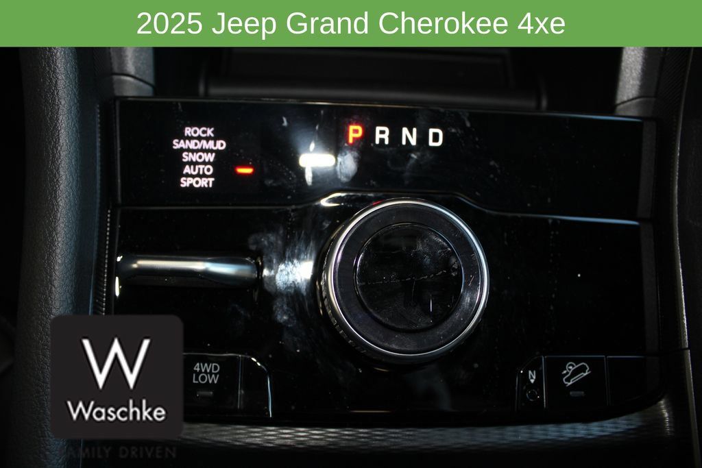 New 2025 Jeep Grand Cherokee Limited 4xe w/ Trailer Tow Package AWD/4WD image 33