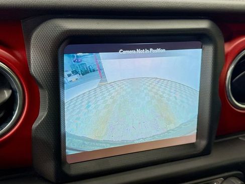 Used 2019 Jeep Wrangler Unlimited Rubicon image 14