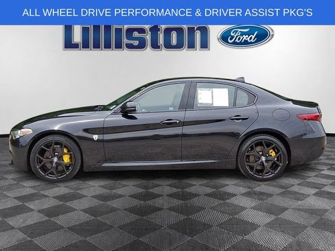Used 2021 Alfa Romeo Giulia Ti w/ Nero Edizione AWD/4WD image 7