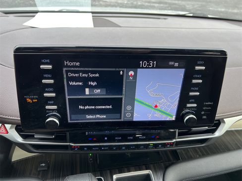 Used 2023 Toyota Sienna Platinum image 18