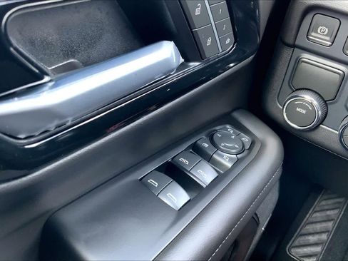 Certified 2026 Chevrolet Suburban LT w/ Comfort Package RWD image 35