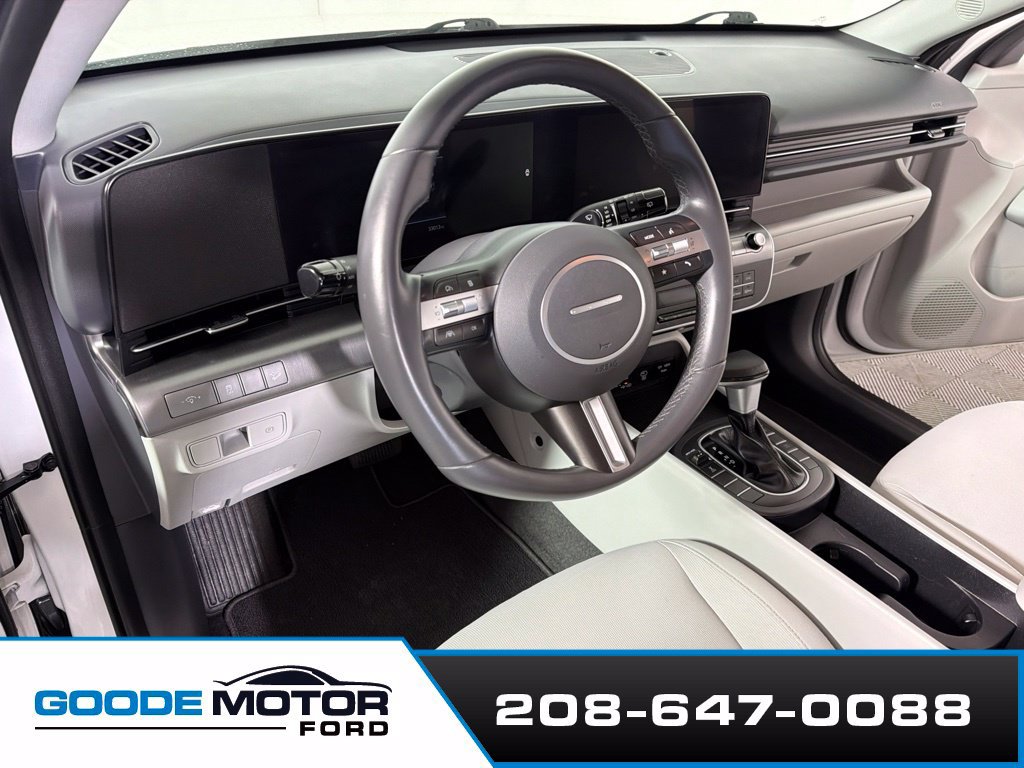 Used 2025 Hyundai Kona SEL AWD/4WD image 8