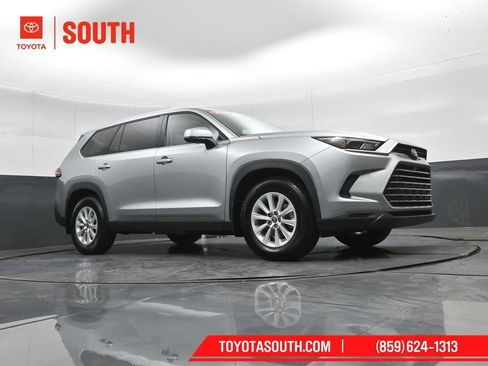 Used 2024 Toyota Grand Highlander AWD image 44