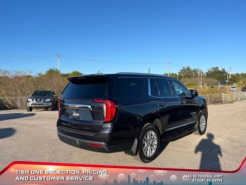Certified 2023 GMC Yukon SLT w/ SLT Premium Package image 7