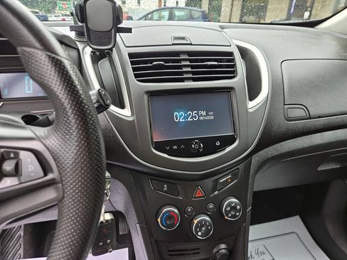 Used 2016 Chevrolet Trax LS AWD/4WD image 13