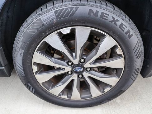 Used 2017 Subaru Outback 2.5i Limited AWD/4WD image 7