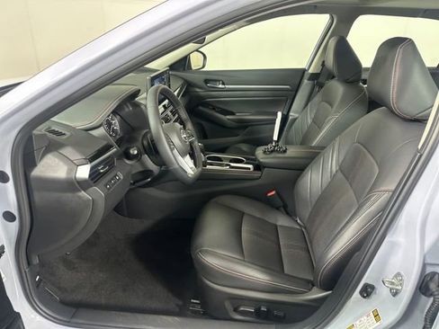 Certified 2025 Nissan Altima 2.5 SR w/ SR Premium Package image 11
