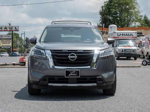 Used 2023 Nissan Pathfinder Platinum AWD/4WD image 5