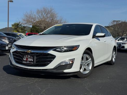 Used 2020 Chevrolet Malibu LS w/ Driver Confidence Package II image 2