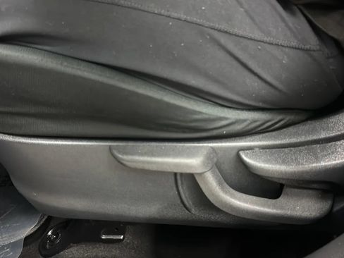 Used 2020 Nissan Kicks SV w/ Exterior Package FWD image 17