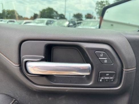 Used 2021 GMC Sierra 1500 AT4 w/ AT4 Premium Package AWD/4WD image 11
