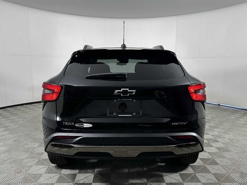 Used 2025 Chevrolet Trax ACTIV w/ Sunroof Package image 7