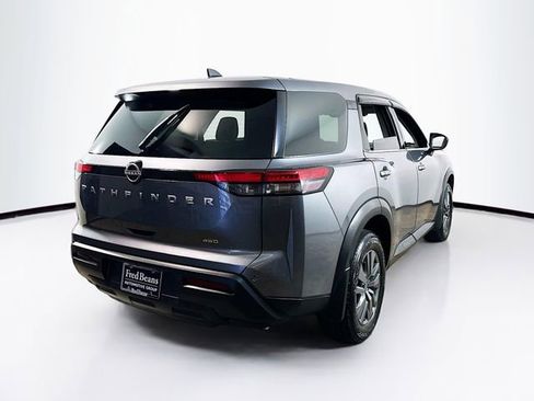 Used 2024 Nissan Pathfinder S image 9