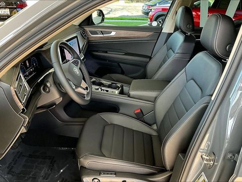New 2025 Volkswagen Atlas SEL image 18